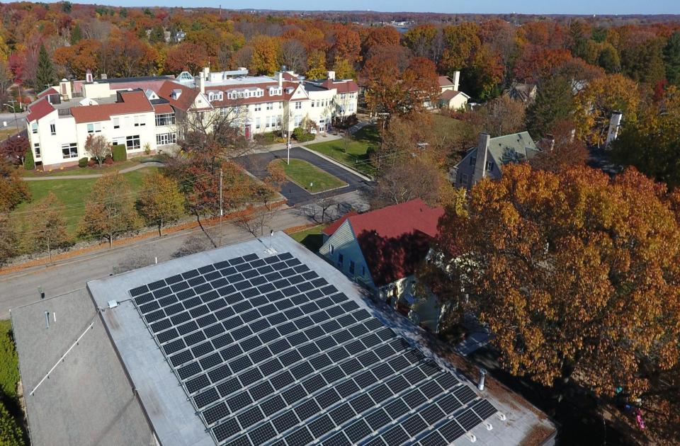 RI Schools Install Solar Panels